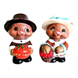 Thanksgiving Squirrel Salt & Pepper Shakers Set - Holiday Serveware Tableware